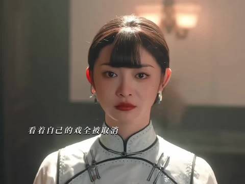 兰卿失误被戏班抛弃，小桃春顶替其位