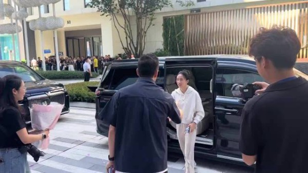 近距离见到亚洲冠军陈妤颉，100米亚洲纪录保持者