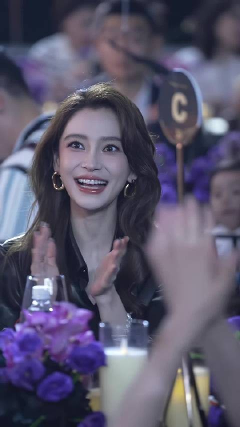 Angelababy回应被说显老 50岁都想娶啊 太美了呢 生图更美