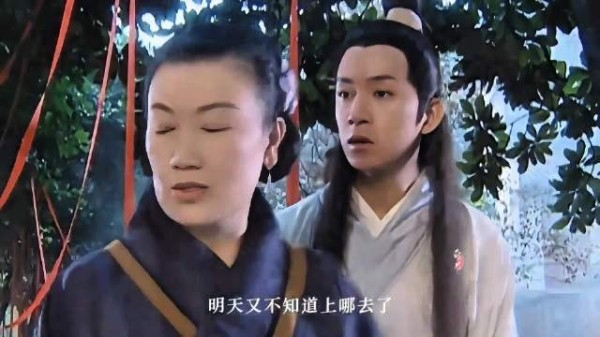 许仙当众下跪护娘子，人妖殊途也要定娘子