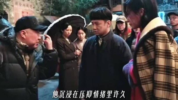 万茜见丈夫佩剑干呕,托士兵隐瞒公公