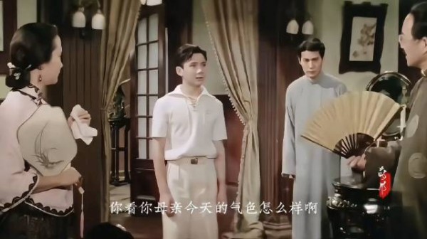 繁漪接受新思想却被逼喝药,治愈的到底是什么