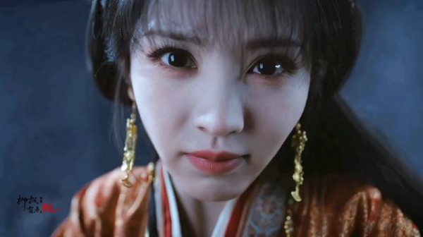 君黛变脸无辜到狠厉 田曦薇演技引观众鸡皮疙瘩