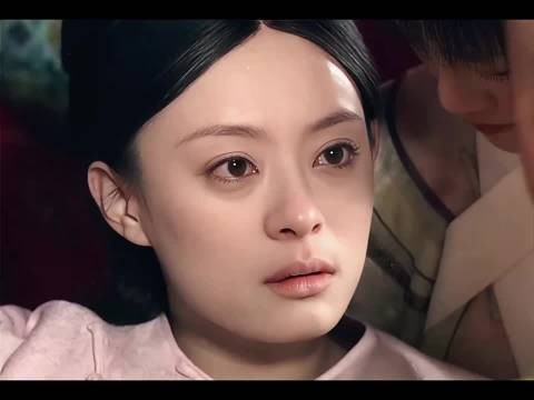 甄嬛传里面的哭戏，眼泪像断了线的珠子掉落