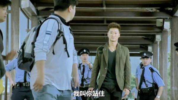 吴京化身顶级杀手，以一敌百丝毫不惧