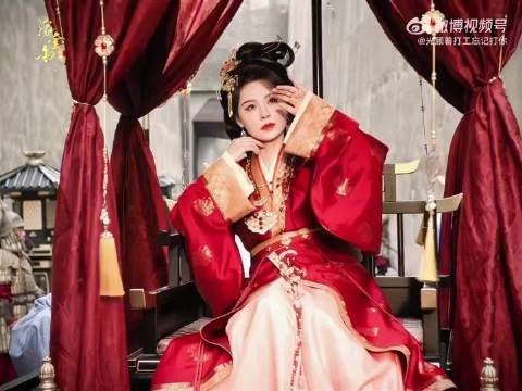 毛林林宠妃赛道无人睥睨,盛宠底气温柔锋芒镜头尽显