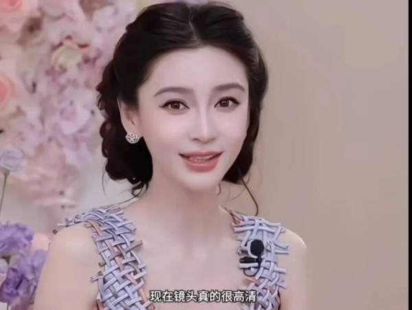 Angelababy回应被说显老，离婚4年多，如今居然活成了这样？