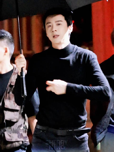 天呐,型男出没