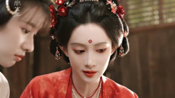 公主赏的酒就是香，倒头就睡了(՞- -՞)ᶻᶻᶻ尚公主 暮晚摇 言尚