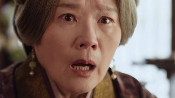 祖母一眼就认出来眼前的孙女被替换了！姜还是老的辣！