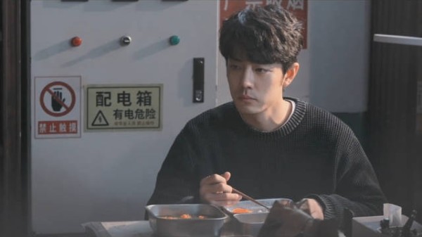 头孢就酒说走就走，治病先治无知《小城良方》