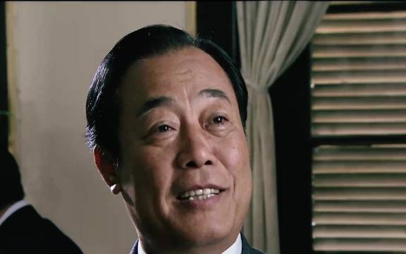 翠屏来了之后，众人才发现他们对余则成进行了一场惨无人道的霸凌