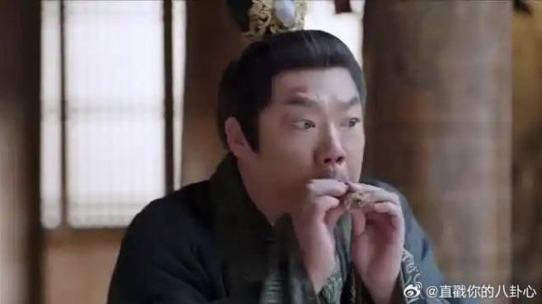 锦月如歌：孙知县吹响哨子，以为会有侍卫救场，哪料肖珏早有准备