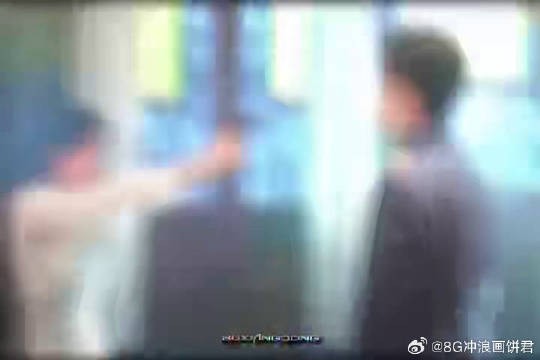 丞磊徐若晗直播互叫小傻瓜,婚后氛围浓甜到犯规
