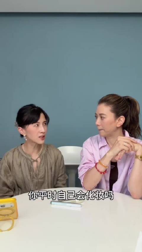 靓靓第一次看到巩皇,她说看呆了,巩皇太美了