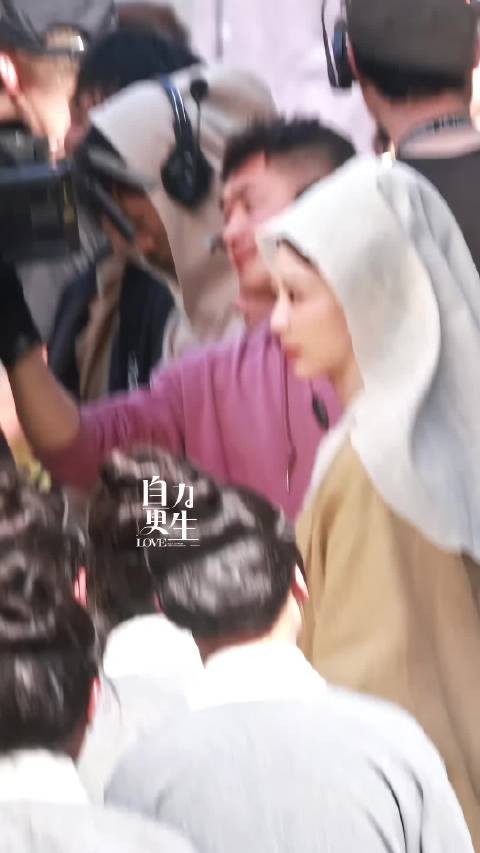 杨紫饰演李祯传承徽墨文化