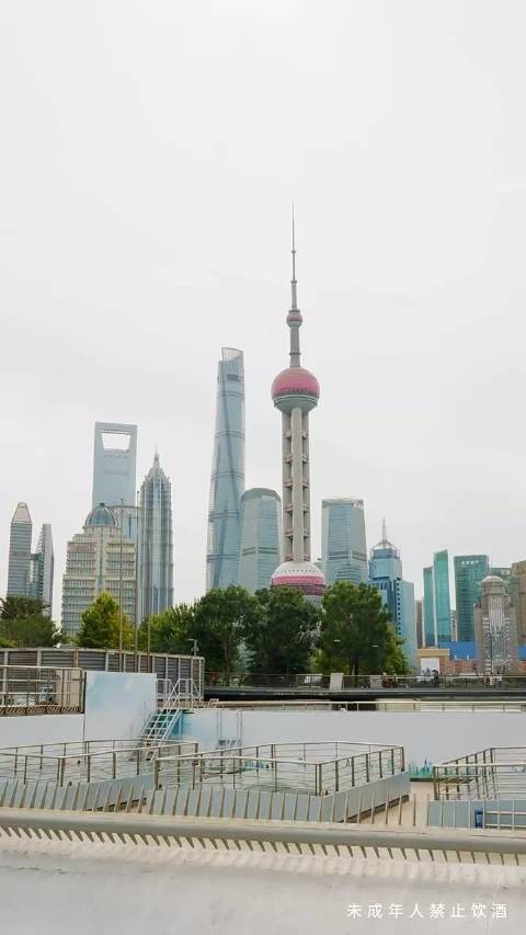 灵性高的人享受独处，内在丰满和谐宁静