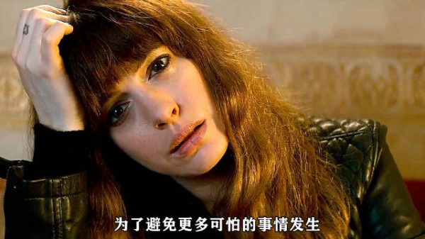 女孩被闪电击中，意外觉醒超能力