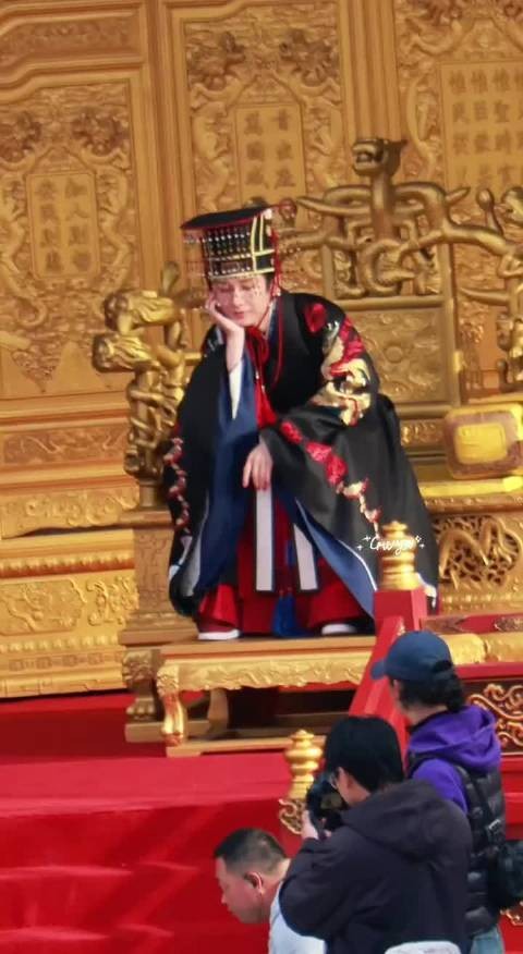 成毅两京十五日太子妃喊哑嗓子哥哥坐立不安
