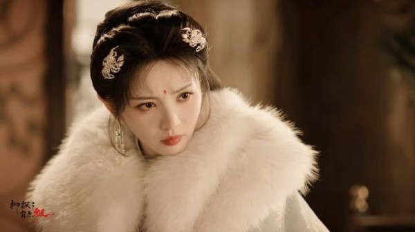 这个审判的眼神和压迫感，魏娆女帝既视感！