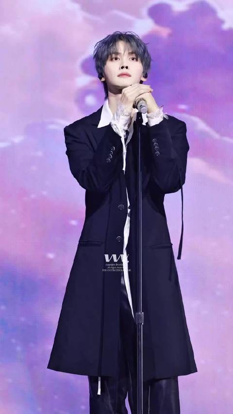 把这场造型命名为:某天灭亡走进我家门 /261028 Worth it ️logo