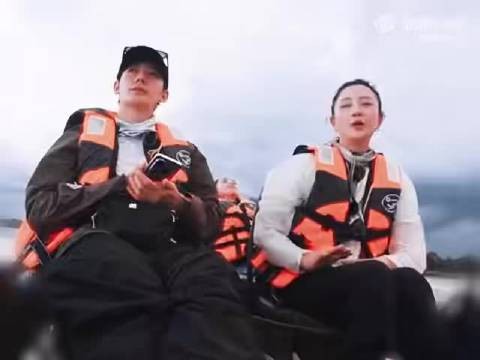 邓为独生子身份引花儿与少年脑补姐姐管教画面