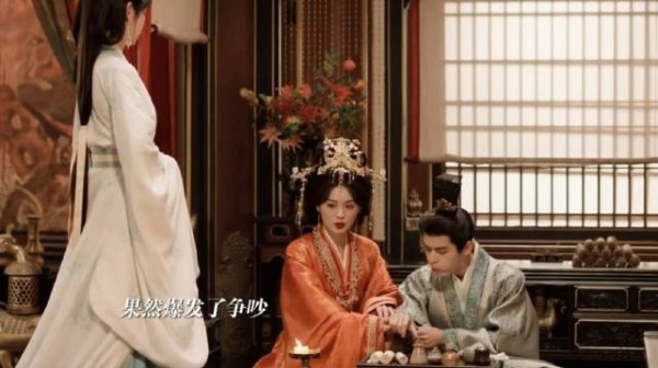 魏娆同母亲和弟弟故意演不和给人看，果然对方上当了