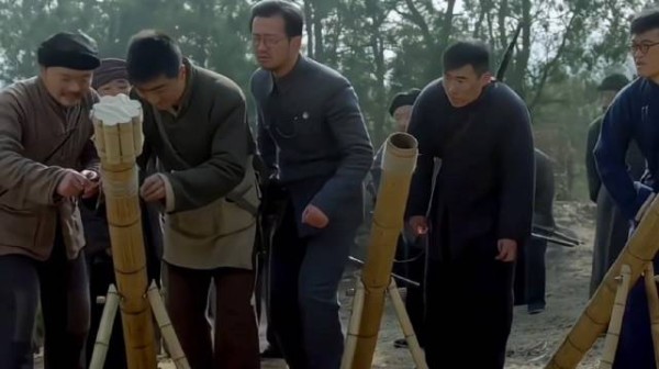 竹竿土炮战土匪,接连闹笑话,最后一炮太可笑