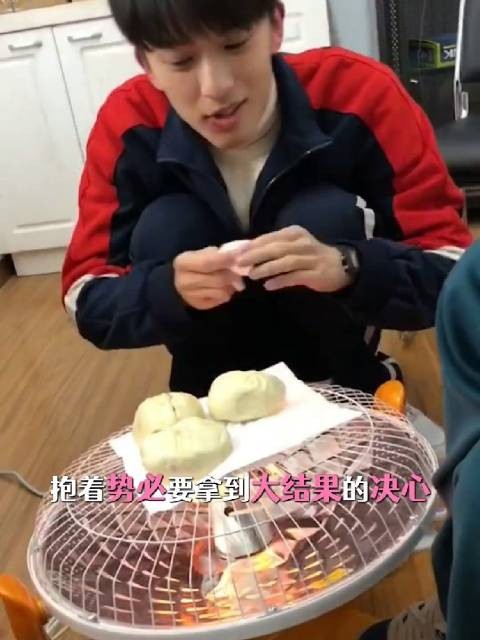 时隔八年齐铭被藏片段曝光，他朝易遥跑了很久