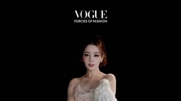 终于等到迪丽热巴的 VOGUE 子弹时刻