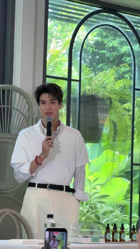 贼稀罕cpm这个黑发造型很阳光帅气