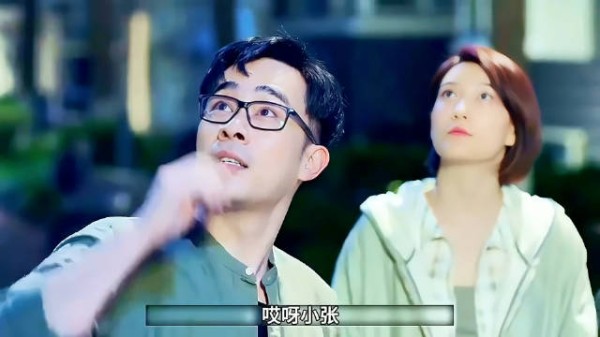 男人下楼捡衣服妻子坠楼身亡